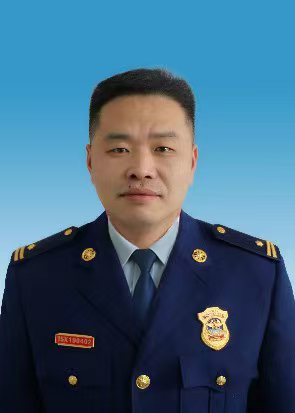 王斌